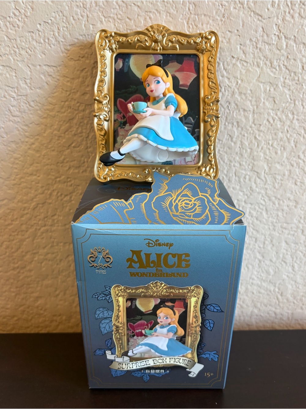 🍄Miniso Disney Alice in Wonderland Art Gallery Series Blind Box